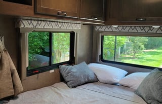 2020  Four Winds 23U $175/night