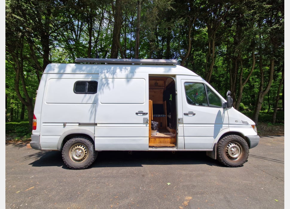 Class B Camping Van rentals in Marlborough