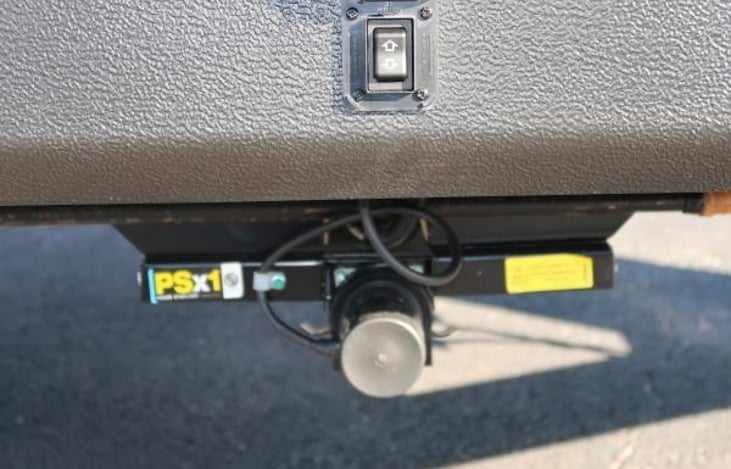 Outside showing the stabilizer switch.