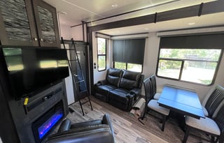 Luxury Road Warrior w/side porch!