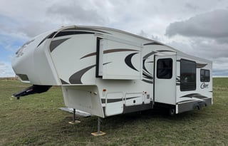2014 Cougar X-Lite 28RDB 5th Wheel Camper