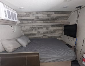 Dutchmen RV Coleman Lantern LT Series 18BH