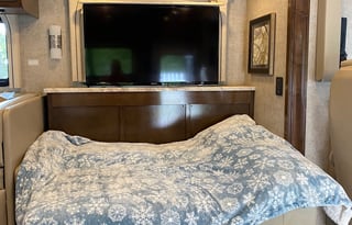 2020 Thor Motor Coach Miramar 35.2