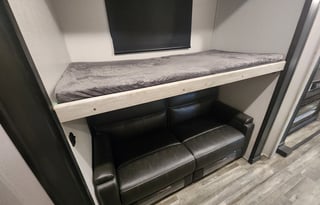 2023 Keystone Avalanche 378 BH