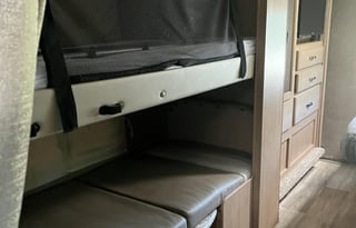 "Bisbee" Easy-Drive Class C Bunkhouse (PLAZ1962)