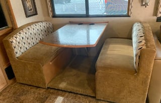 2014 Winnebago - Vista 35B