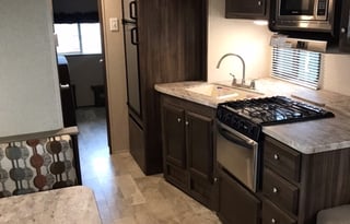 2018 Coachmen RV Apex Ultra-Lite 300LE