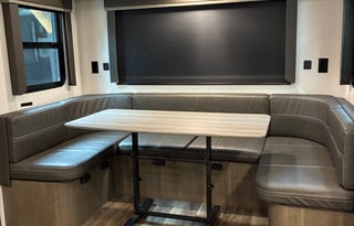 White Squirrel 5th Wheel