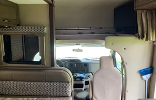 "Tiny" 2019 Thor Motor Coach Freedom Traveler 24HE