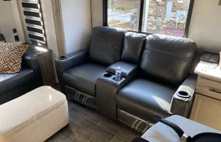 2021 Forest River Arctic Wolf 3550 Suite