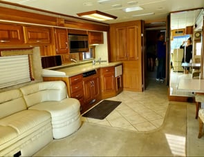 Holiday Rambler Endeavor 40 PDQ