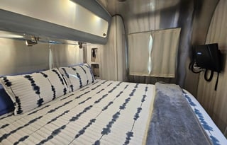 Glamping in International Luxury (WE DELIVER )