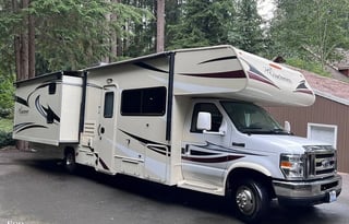 2016 Coachmen RV Freelander 32BH Ford 450