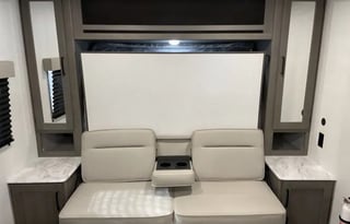 Transcend One 2025 Light Weight Pet Friendly 151RB