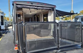 Cherokee "GreyShewolf" w/Patio