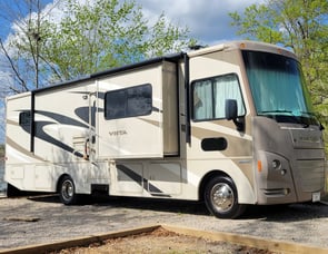Winnebago Vista 30T