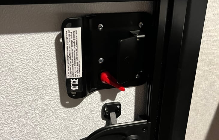 Interior door lock