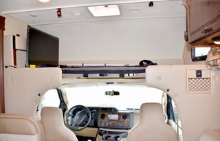 On The Go Chateau *2019 Bunkhouse*