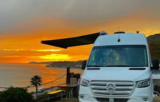 "Baby Beluga" 20ft MB Sprinter Glampervan