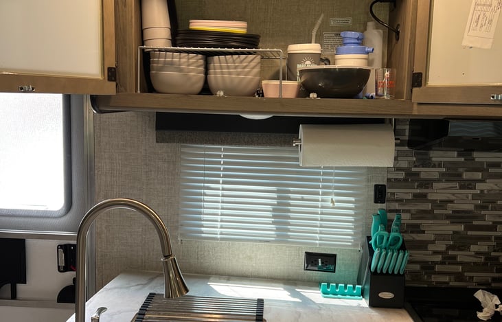 fully stocked kitchen