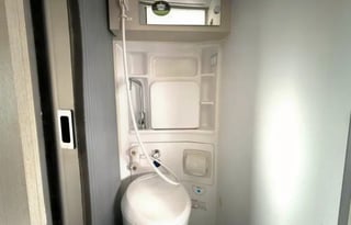 B01 - Thor Twist Van - The RV Rental Factory