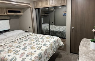2021 Coachmen Catalina Legacy Edition travel trailer 38ft
