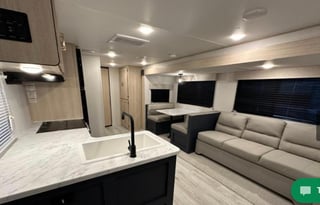 2024 Prime Time RV Avenger LE 28QBSLE