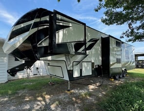 Dutchmen RV Voltage V3915