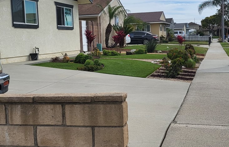 Stationary rental access to owner's front yard