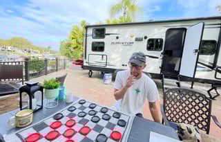 Luxurious, cozy glamper, outdoor kitchen + more!