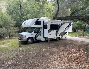 Thor Motor Coach Four Winds 24F