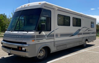 Your Adventurer Awaits in this Comfy Motorcoach
