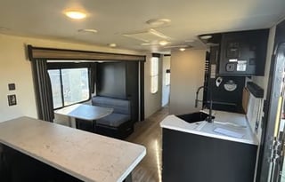 Forest River Cherokee ** Big living area(OKFL2163)