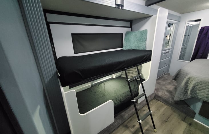 Bunks after mini dinette conversion