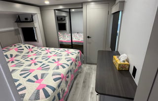 2025 Montana High Country 385 BR