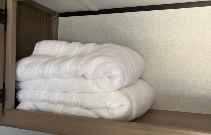 4 bath towels total