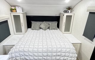 2025 R POD-197  The perfect couples camper!