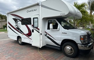 Cozy 2022 Motorhome 24ft with Queen Bed Slideout