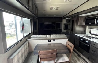 35' 2022 Grand Design Reflection 340RDS Sleep 6