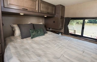 2019 RV 30ft - White - A