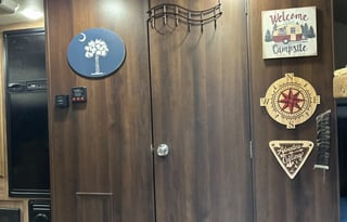 Family Friendly Bunkhouse with King Size bed!