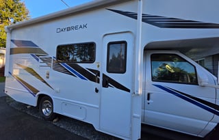 2019 Thor Motor Coach Daybreak 22DB