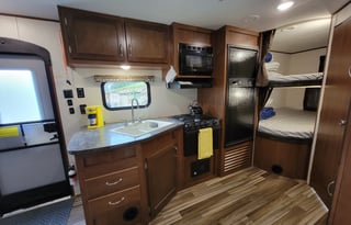 Big SHOWER★SLIDEOUT★BUNKS★OUTDOOR KITCHEN★Exit407