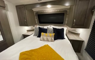 AMAZING RV - Must See 2BR! in North Hollywood