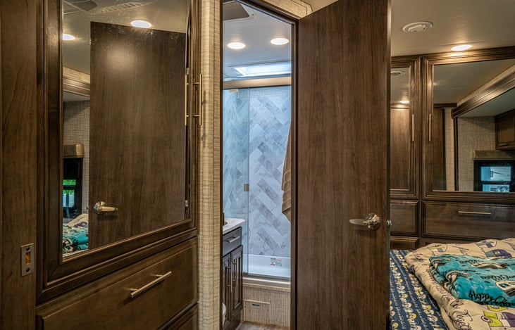 The door leading into the bathroom is readily accessible even when the slides are retracted.