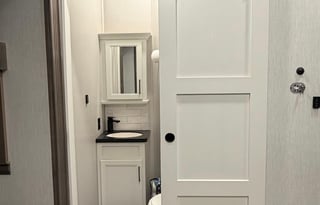 Ricky Riverstone Luxury 2 bed1.5 bath Washer&Dryer