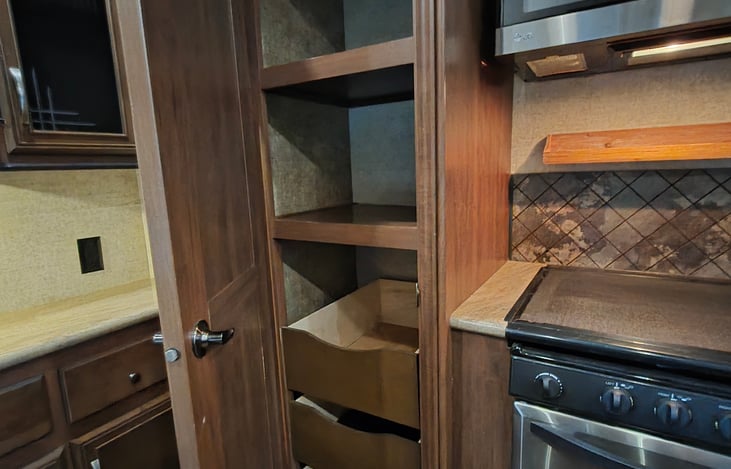 Lots of food storage in kitchen!