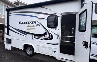 2018 Forest River RV Sunseeker LE 2250SLE Chevy