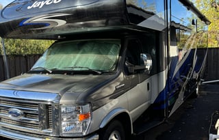 Greyhawk 31F – Luxury Family RV with Bunks