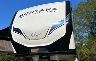 * Your Home Away From Home 2b/2b * Delivery Only *